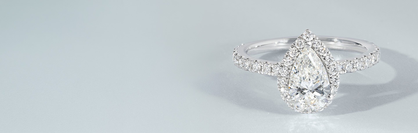Pear Engagement Rings