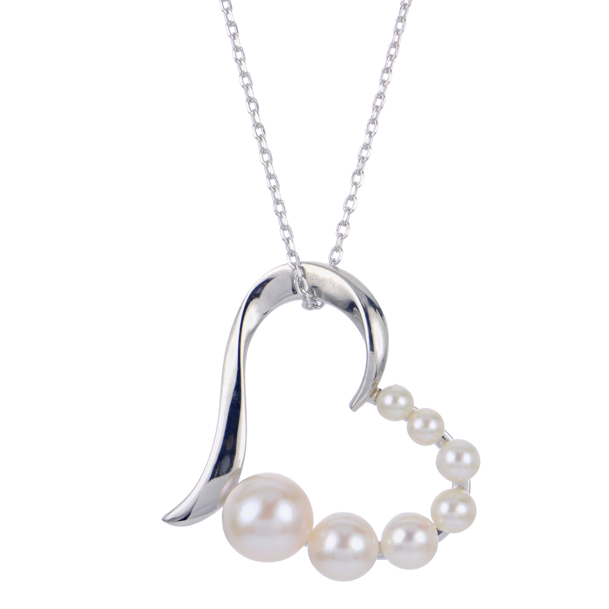 REEDS Graduated Freshwater Cultured Pearl Sterling Silver Heart Pendant Necklace