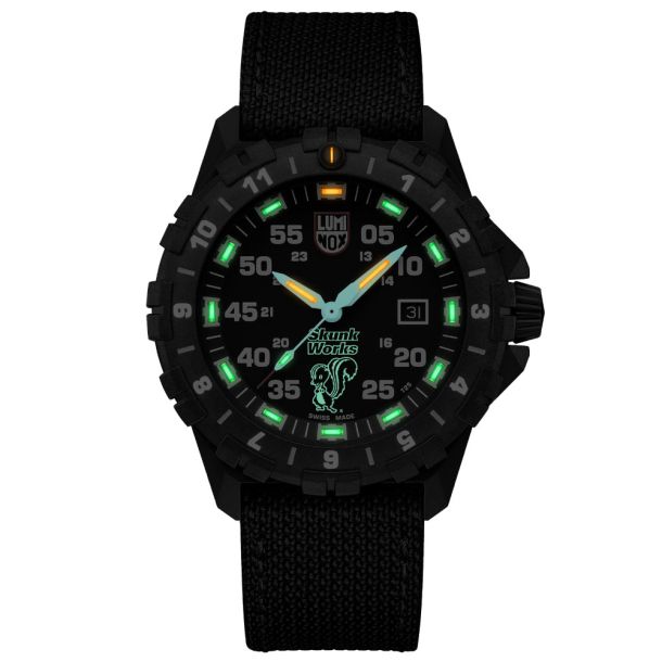 新品電池 Luminox F-117 Nighthawk ブラック メンズ