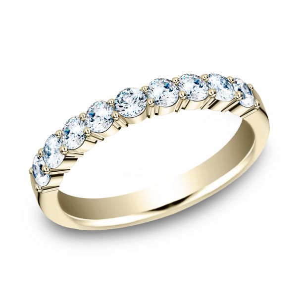 Benchmark diamonds store