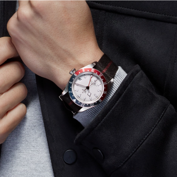 Black Bay GMT Opaline Dial Black and Burgandy Fabric Strap Black Bay GMT Opaline Dial Black and Burgandy Fabric Strap