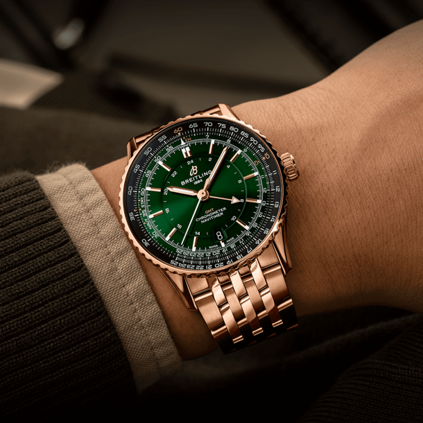 Rose gold navitimer hotsell