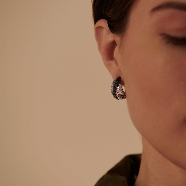 John Hardy Classic Chain Buddha Belly Earrings with Black Sapphire