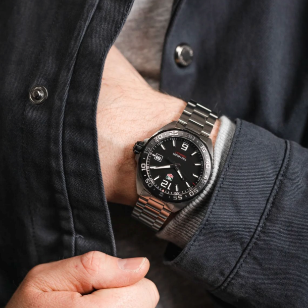 Tag heuer formula 1 black dial men's watch cheap