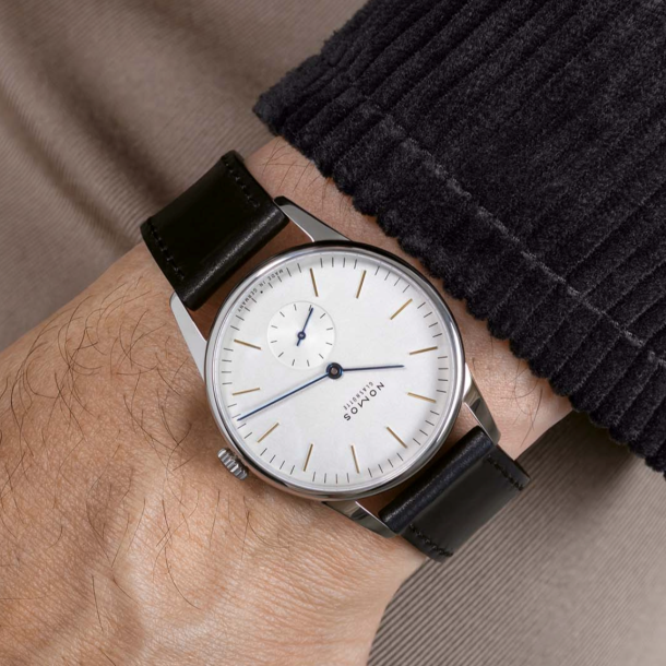 Nomos orion 384 outlet