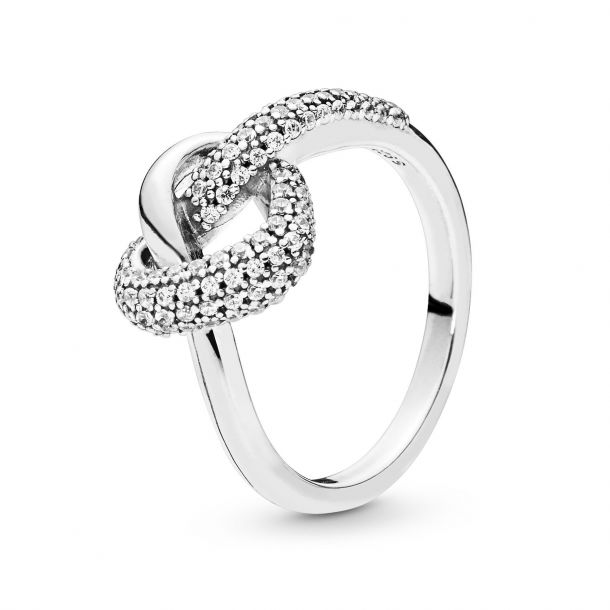 Pandora ring outlet knot