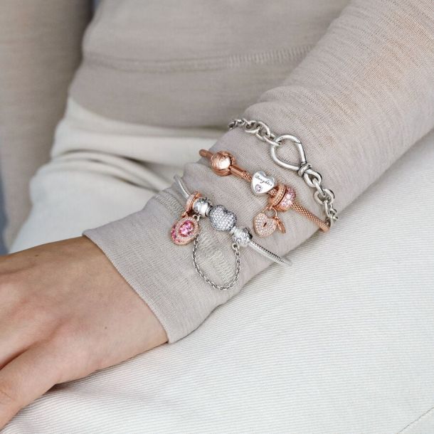 Pandora pave heart clasp bracelet top
