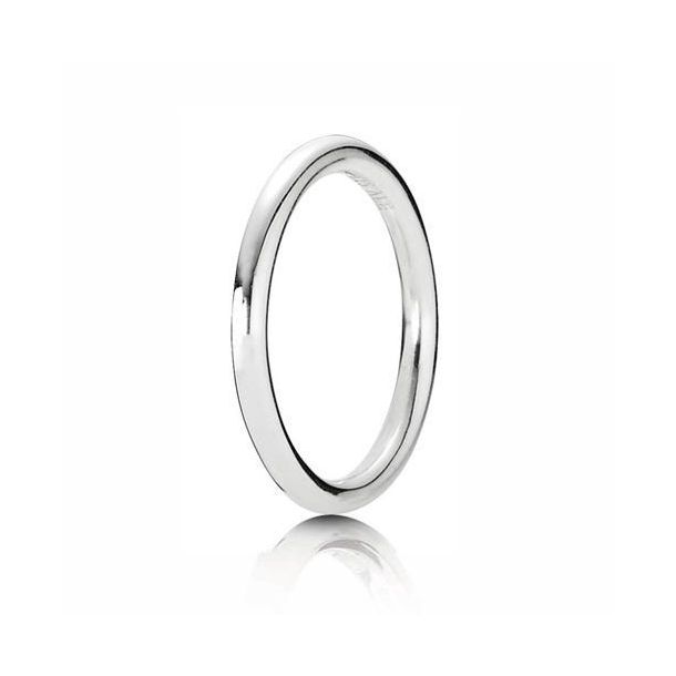 Quietly spoken ring outlet