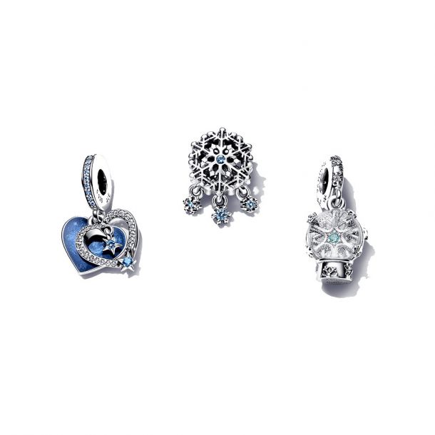 Pandora store snowflake set