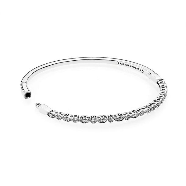 Timeless hotsell elegance bangle