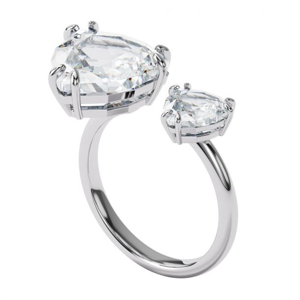 半額以下で買えるクーポン特集 Swarovski Millenia Ring with Triangle Cut Crystals - Size 7 アクセサリー