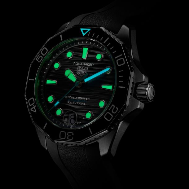 TAG Heuer AQUARACER Professional 300 Date Automatic Black Dial Rubber Strap  Watch 42mm - WBP5110.FT6257