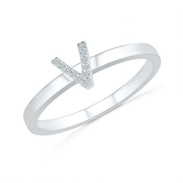 V letter store silver ring