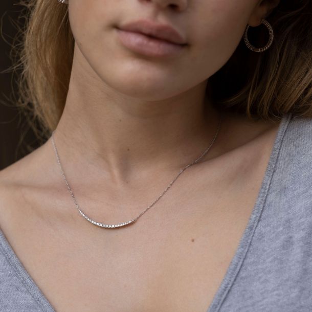 Blue nile shop diamond bar necklace