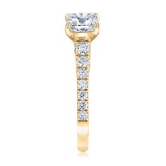 1 5/8ctw Cushion Diamond 14k Yellow Gold Engagement Ring
