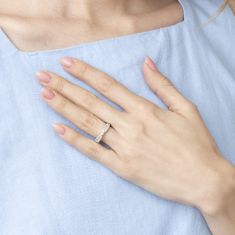 1/4ctw Diamond Curved 14k White Gold Wedding Band - Embrace Collection