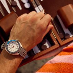 Bulova Snorkel Great White Shark White Dial Gray Rubber Strap Watch 41mm - 98B449