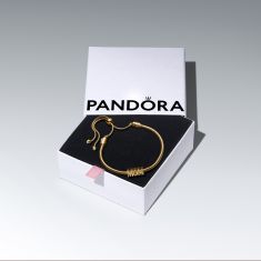 Pandora Cherished Mom Gold-Plated Bracelet Gift Set