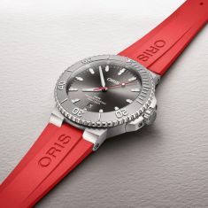 Oris Aquis Date Relief Grey Dial Red Rubber Strap Watch 43.5mm - 01 733 7789 4153-07 4 23 36FC