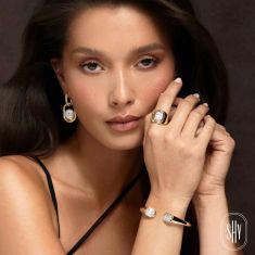 Shy Creation 1ctw Baguette Diamond 14k Yellow Gold Bangle Bracelet