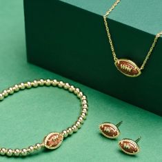 Kendra Scott Football Short Pendant Necklace in Orange Goldstone, Gold-Plated