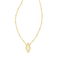 Kendra Scott Kinsley Short Pendant Necklace in Ivory Mother-of-Pearl