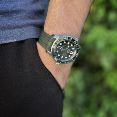 OMEGA Seamaster Diver 300m Co-Axial Master Chronometer Green Rubber Strap Watch | Green Dial | 42mm | O21032422010001