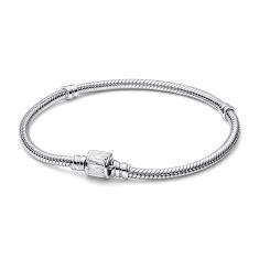 image of Pandora Moments Marvel Logo Clasp Snake Chain Bracelet with sku:592561C01