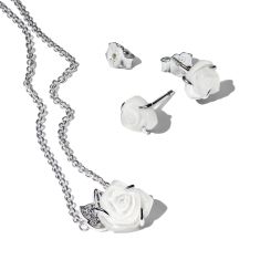 pandora_white_rose_in_bloom_je