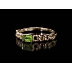 Peridot Yellow Gold Chain Link Stackable Ring