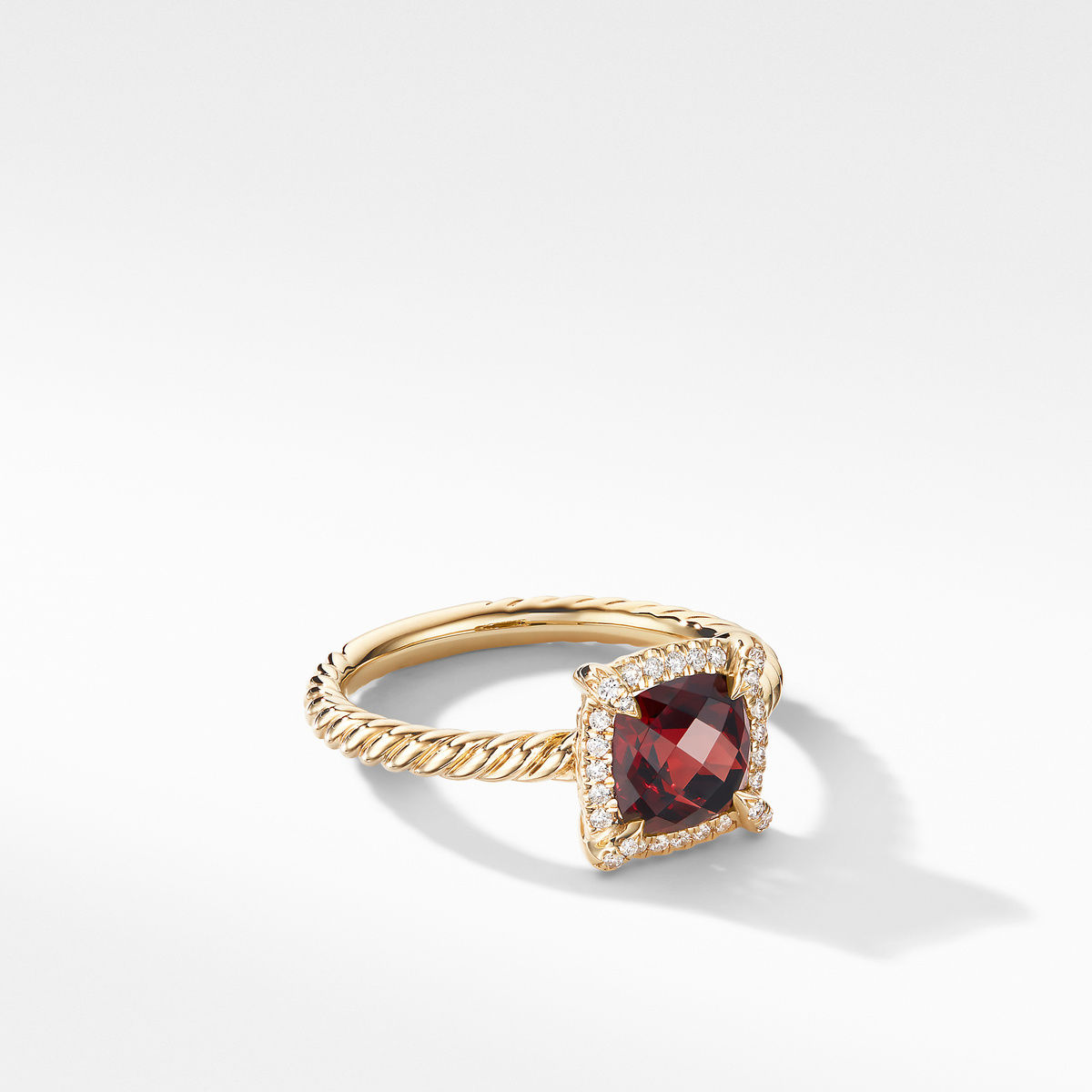 David Yurman Petite Chatelaine Pave Bezel Ring in 18K Yellow Gold with Garnet and Diamonds - Size 8