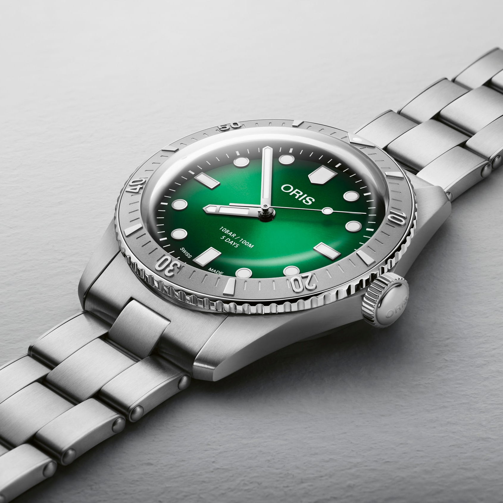 Oris  Divers Sixty-Five Caliber 400 Green Dial Stainless Steel Watch 38mm - 01 400 7774 4057-07 8 19 18