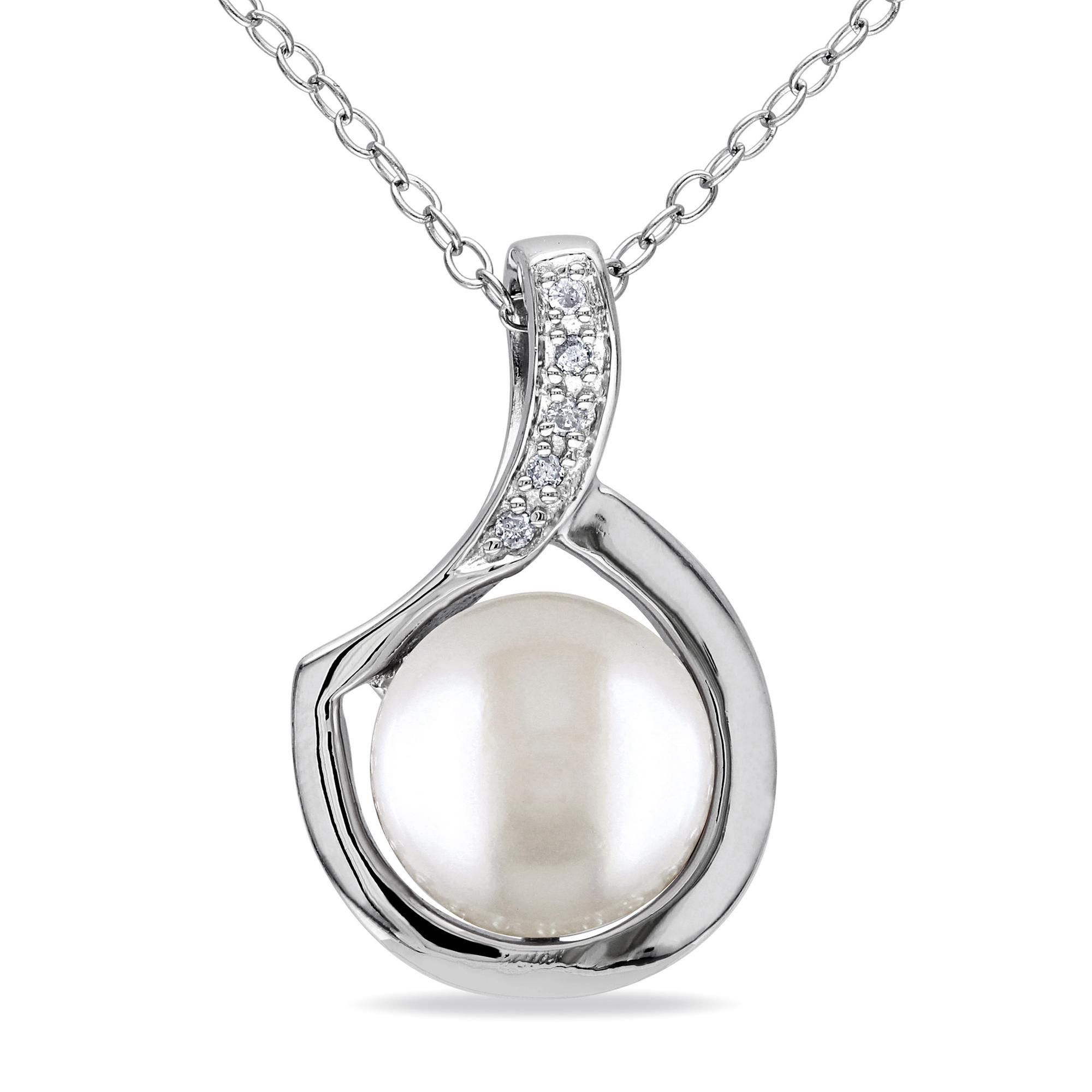 White Freshwater Cultured Pearl and Diamond Pendant