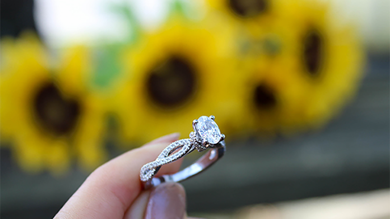 How to Pick Out the Perfect Engagement Ring for Your Girlfriend