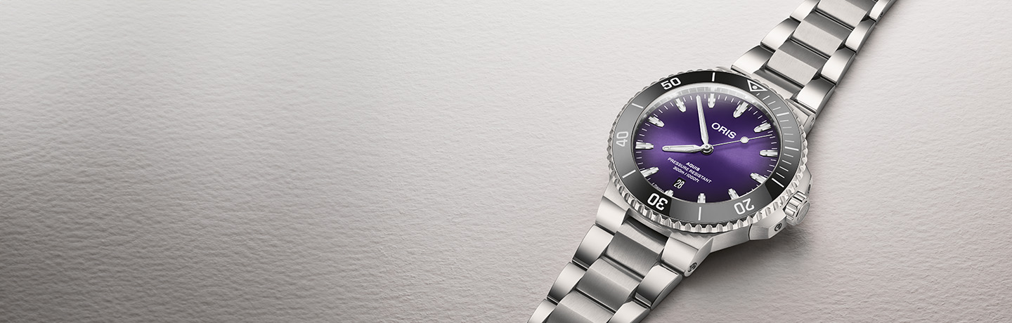 Aquis Date Calibre 400