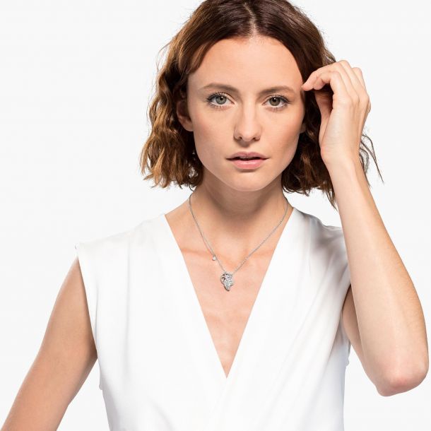 Swarovski discount shell pendant